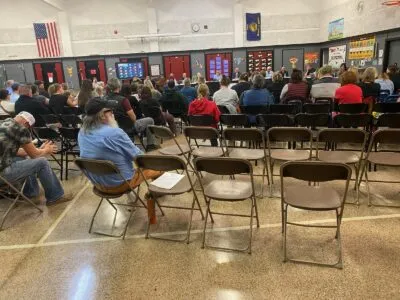 SCHOOL BOARD HEARS FROM FAMILIES WANTING FIR GROVE SCHOOL TO STAY OPEN