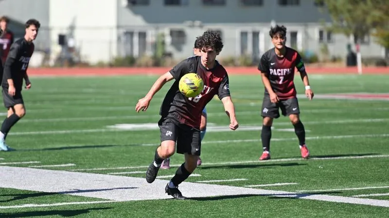Late equalizer spoils Boxer victory against Lewis & Clark