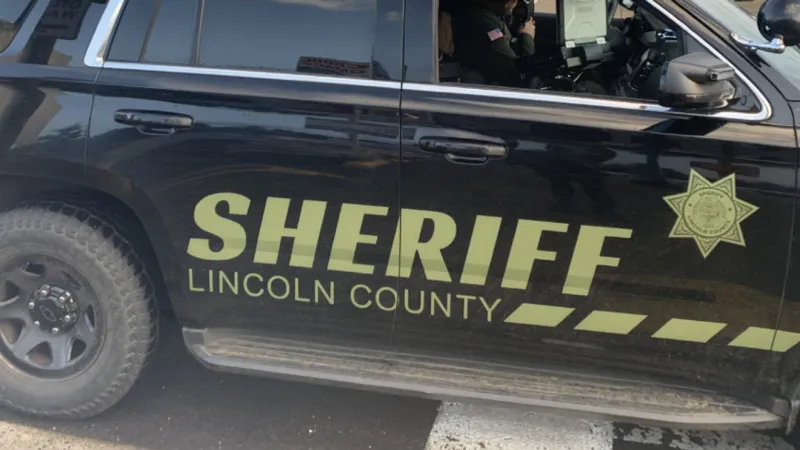 Off-duty Lincoln County deputy arrested for DUII after crash along Highway 101