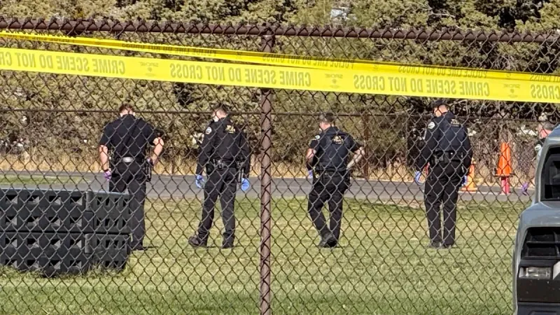 3 children, shooter dead after shooting at Bend elementary school