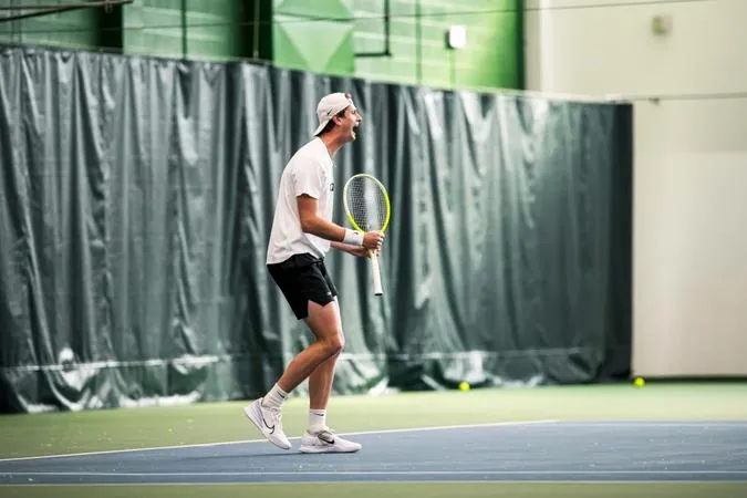 Luca Prino, Vit Petcov Play Their Way into Main Singles Draw on Opening Day of ITA Northwest Regionals