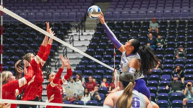 Kaauwai Moves up All-Time Blocks List in Loss to Denver
