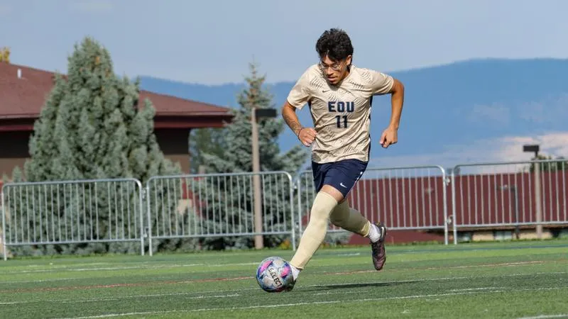 Lopez, Fedina Lead Mounties to Upset Over No.15 Raiders