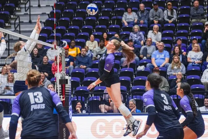 Pilot Volleyball Fall to San Diego