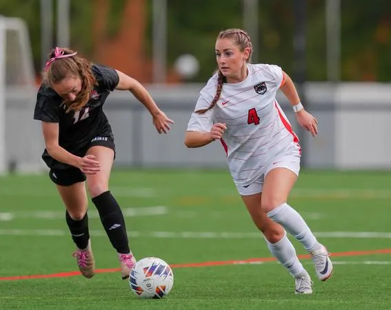 Vikings Survive Wolves Scare, 1-0