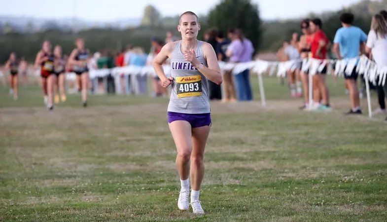 Cross country earns over a dozen personal bests among a nationally-ranked field in Salem
