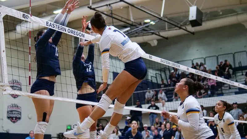 Beacons Swept by Top-Ranked Mounties