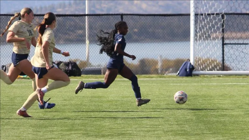 Lady Owls Drop 1-0 Decision to Eastern Oregon