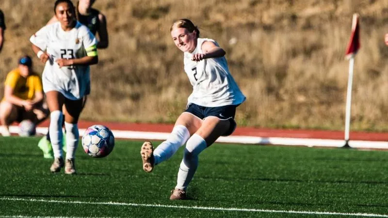 Dickson Earns CCC Offensive Player of the Week Honors Following First Career Hat Trick