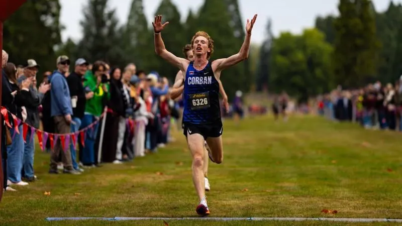 Gladfelter Sweeps Runner of the Week Honors from CCC, USTFCCCA