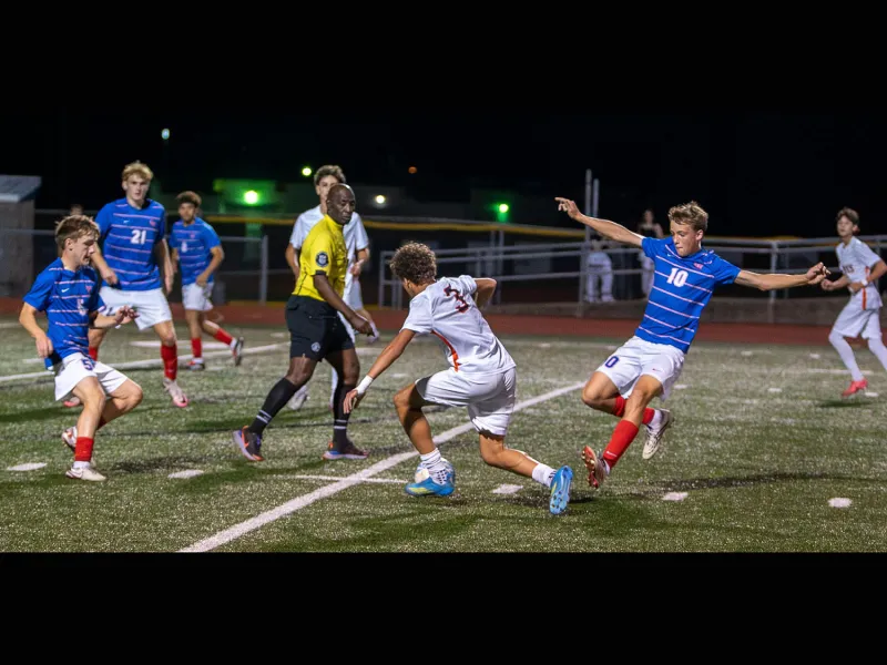 Warrior boys fall to Silverton in close soccer match