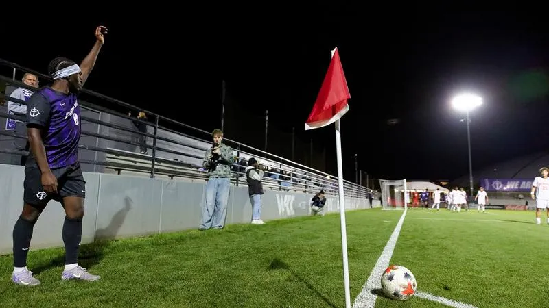 No. 21 Pilots Travel North to Face Redhawks
