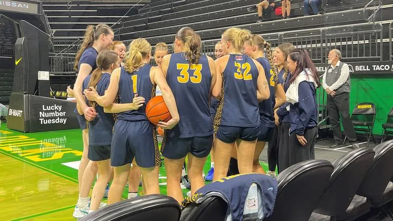 Beacons Face Ducks in Preseason Exhibition