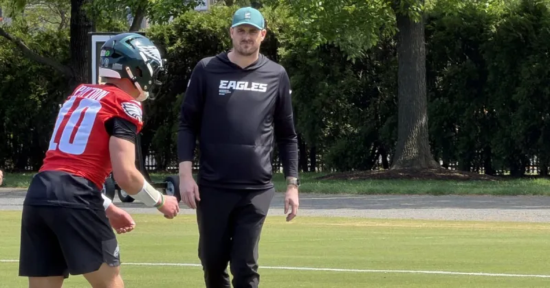 Vic Fangio's updated thoughts on his defensive players, and Sean Mannion's first Eagles presser