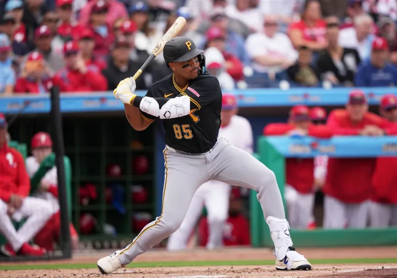 Pirates No. 9 prospect Esmerlyn Valdez makes MLB debut in front of hero, former Pirate Jose Bautista