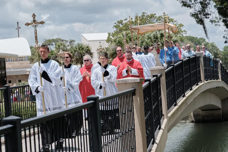 New US Eucharistic pilgrimage sets out on Pentecost 'praying for a fresh outpouring' of the Spirit