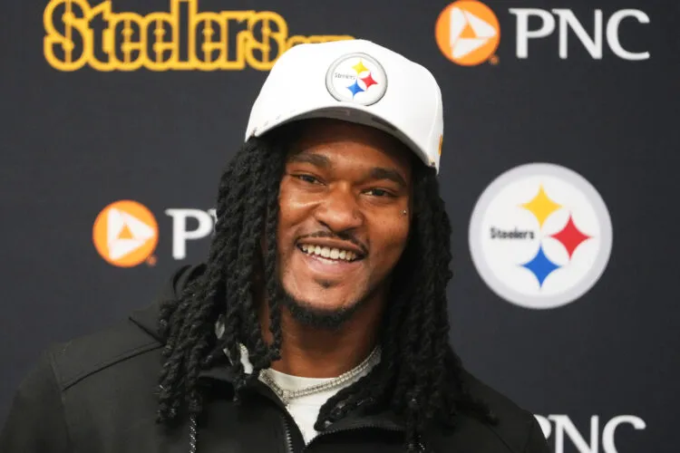 Steelers coach re-unites with RB