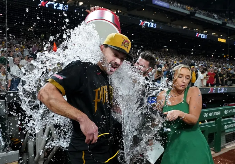 Bryan Reynolds' walk-off homer gives Pirates a win in Jared Jones' return