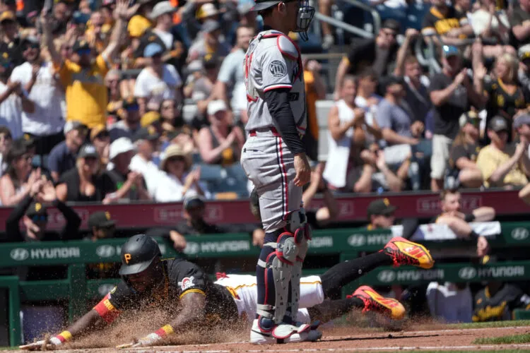 Pirates down Twins 9-3
