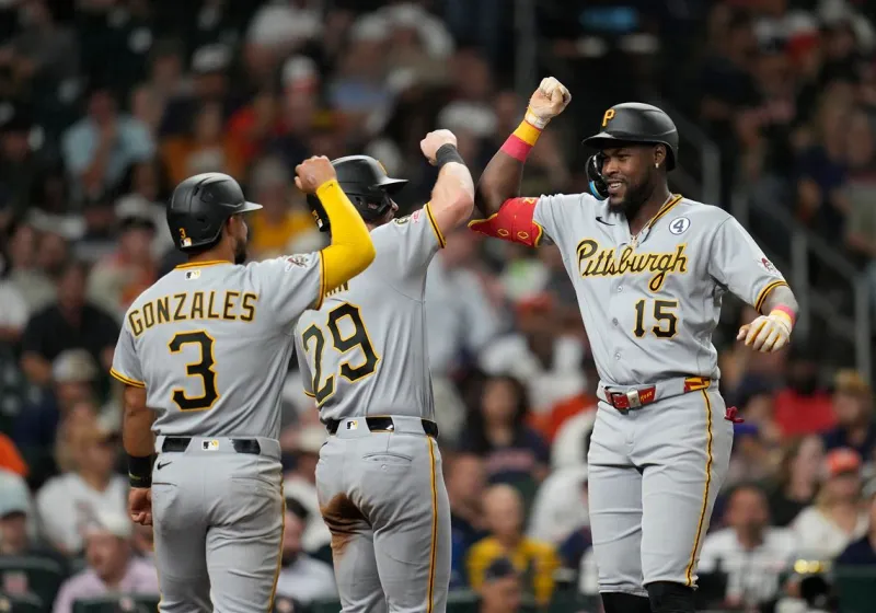 Pirates score 8 runs on homers in series-opening win against Astros