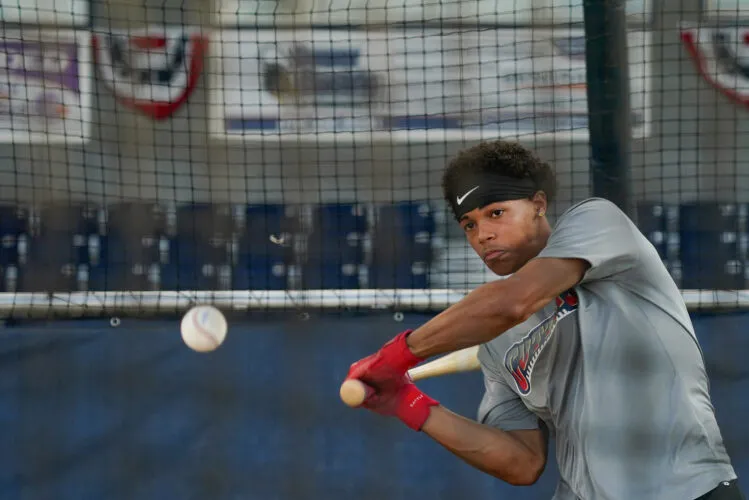 Cutters' Robertson plays with a chip on his shoulder