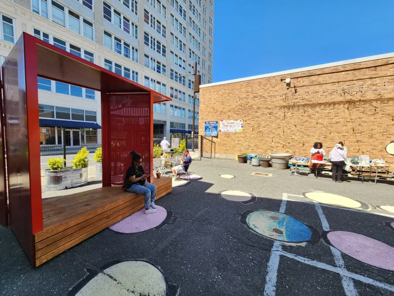First modular shelters arrive for eventual inclusion in Chinatown Stitch cap park