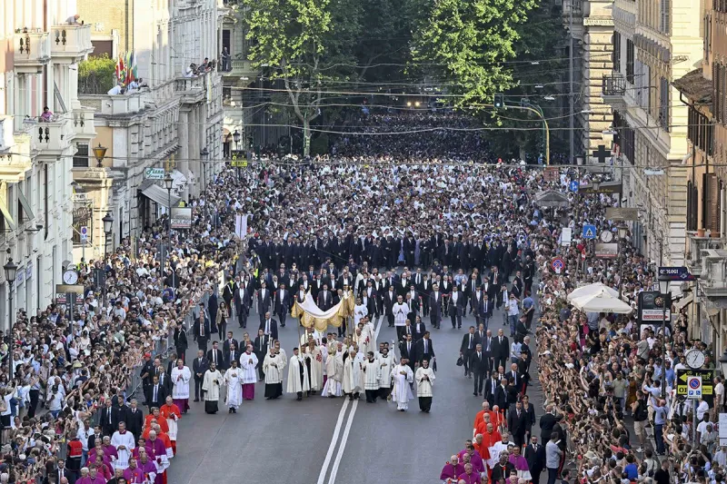 Pope Leo: Keep beautiful witness of Corpus Christi processions alive