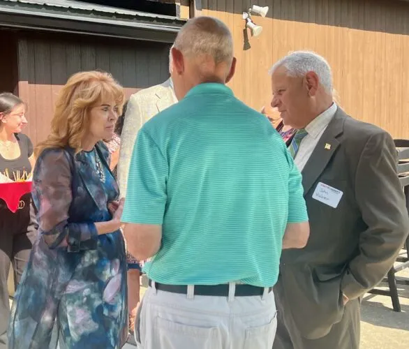 Garrity makes stop in Warren