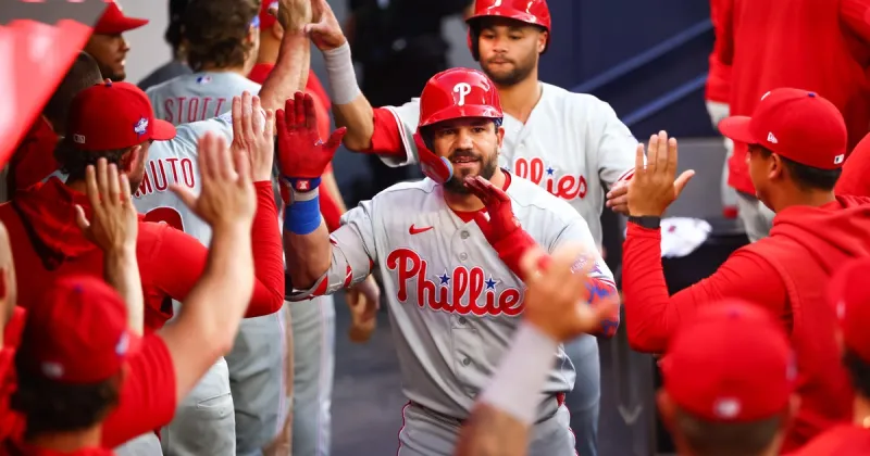 Kyle Schwarber hits 24th home run, Alec Bohm and Bryce Harper also go deep as Phillies beat Blue Jays