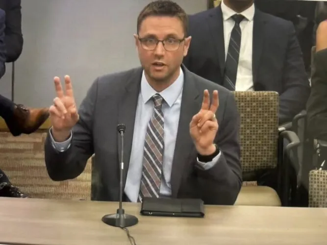 City pharmacy owner testifies to House committee