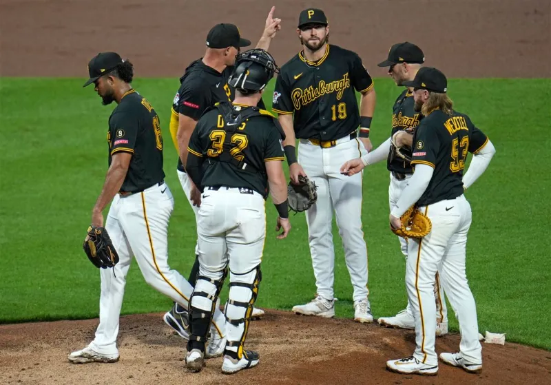 Noah Hiles' weekend thoughts: The Pirates must fix their bullpen now or it will sink their season