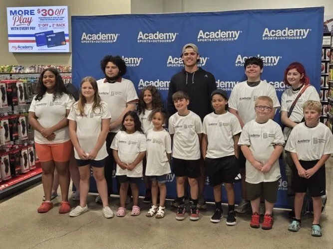 Penn State football's Rocco Becht supports charity in Altoona