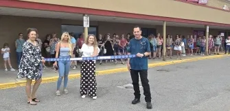 A Record Breaking Ribbon-Cutting at 'It's Totally You!'