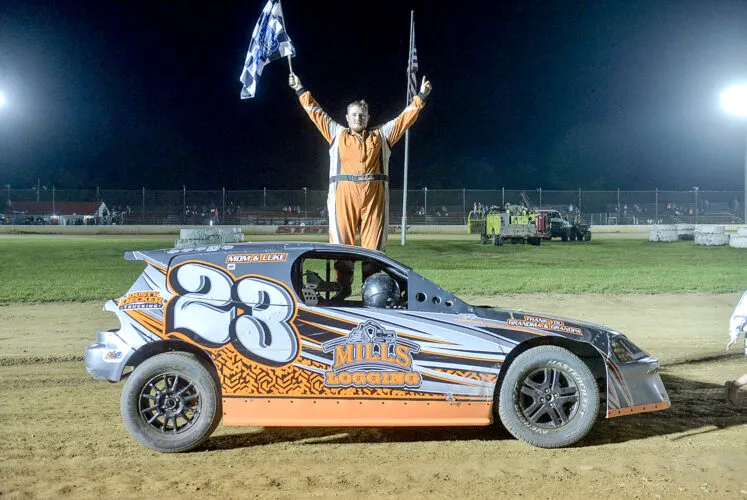 Mills tops 53-car field at Stateline
