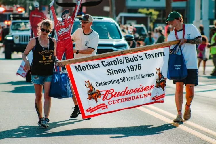 Bob's Tavern carries on customer service, family legacy