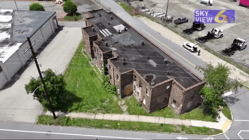 Johnstown seeks bids to demolish asbestos-contaminated Moxham apartment building