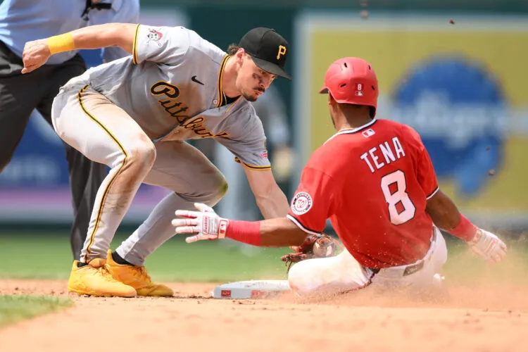 Griffin leads Pirates to 11-5 win