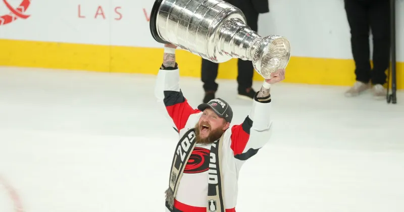 Hockey fans can snap a photo with the Stanley Cup in North Wildwood this summer. Here's how.