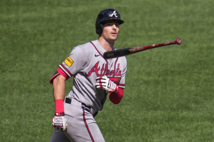 Yastrzemski's grand slam sinks Pirates