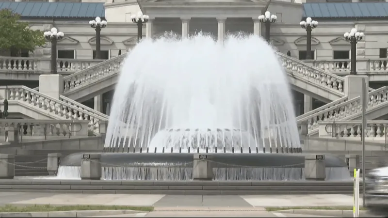Lawmakers push for budget deal; plan Sunday session after last year's impasse