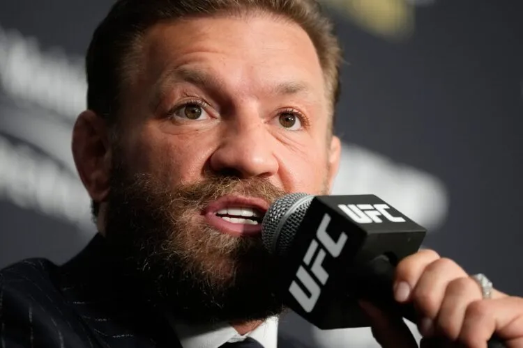 McGregor confident for rematch with Holloway