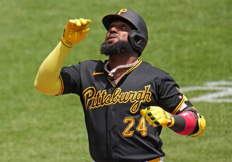 The Pirates explode for 14 runs, soar into All-Star break with sweep of the Brewers