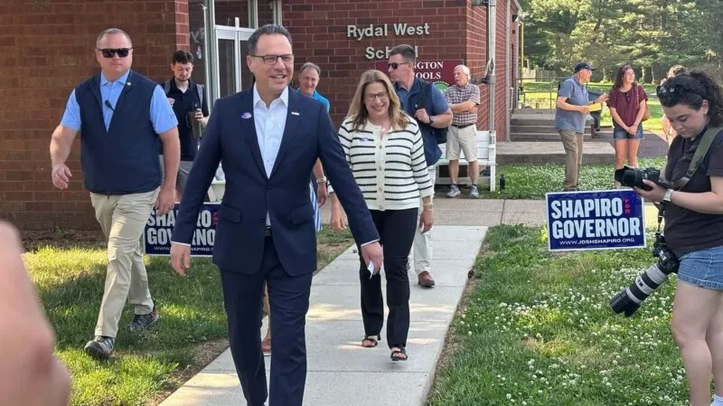 Shapiro leads Garrity by 13 points in latest poll