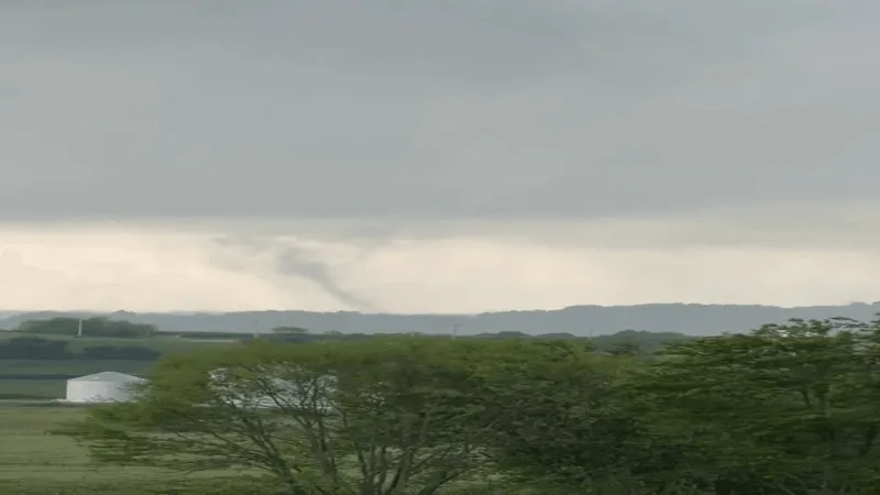 VIDEO | Apparent funnel cloud in Jefferson County as tornado warnings issued