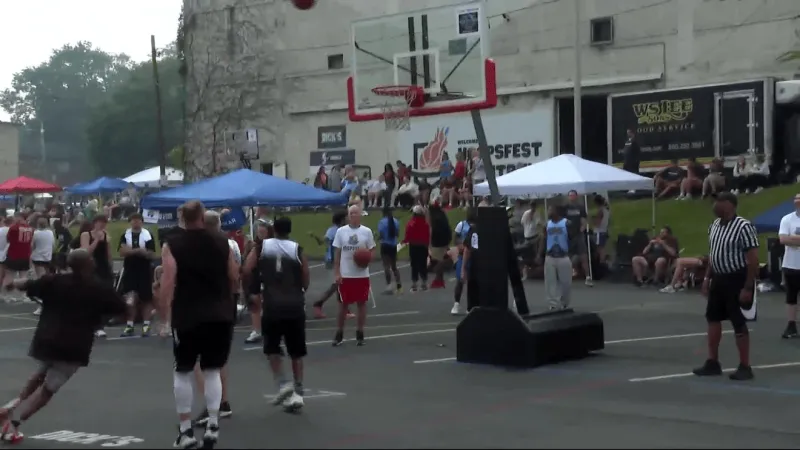Nearly 1k players take part in annual HoopsFest in Altoona