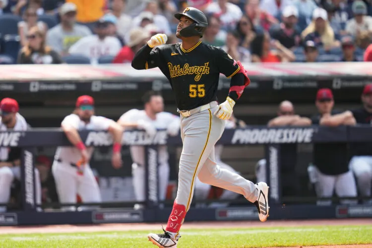Valdez starting strong in Pittsburgh