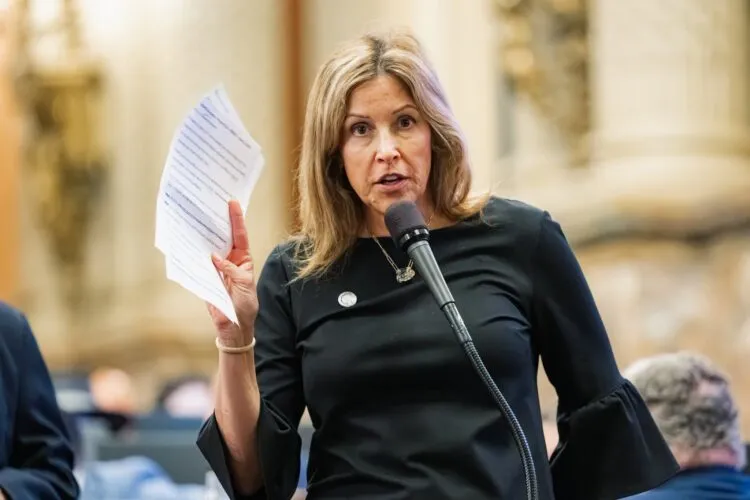 Legislator proposes ban on AI to regulate gas prices