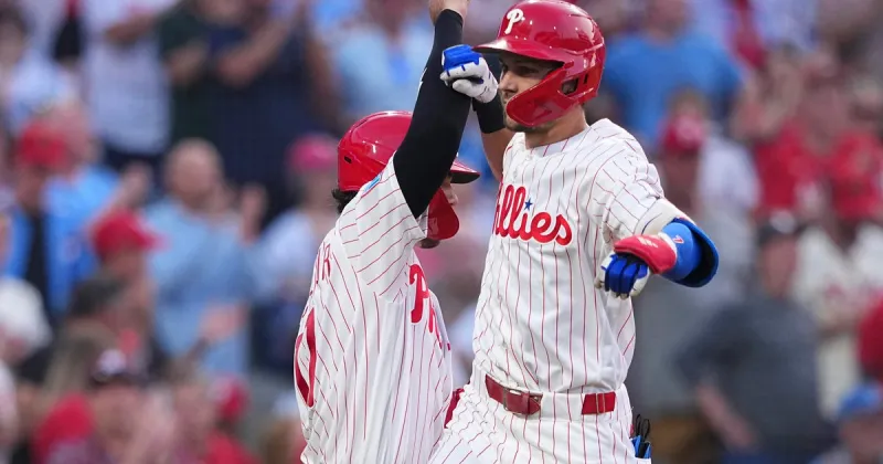 Trea Turner makes up for fielding woes with 2 HRs, 5 RBIs to lead Phillies past Dodgers