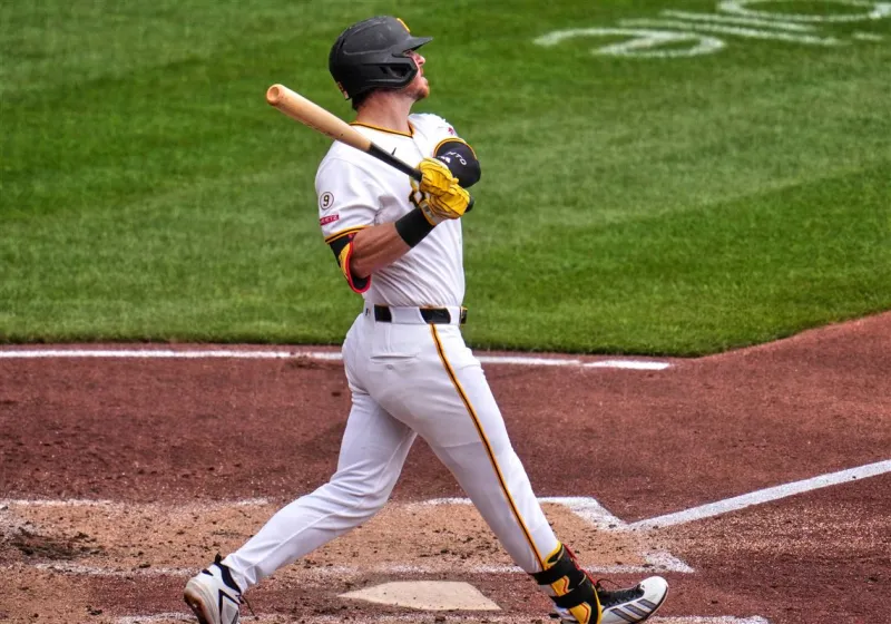 Pirates' bats come alive in a win against the Chicago Cubs
