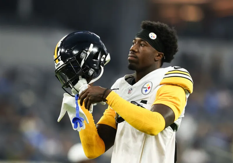 Joey Porter Jr. had 'something flare up' Tuesday, prompting the Steelers to put him on the PUP list